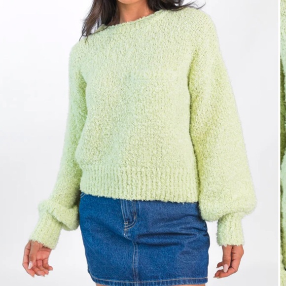 Pink Lily Longer Nights Lime Fuzzy Pocket Sweater NWOT Size Medium - Picture 1 of 5